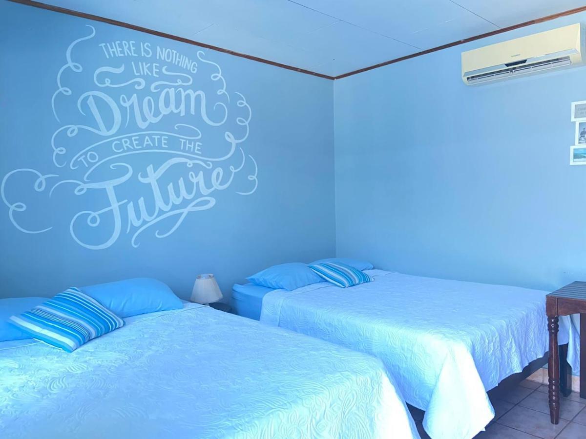Hotel Perico Azul & Surf Camp Jacó Dış mekan fotoğraf